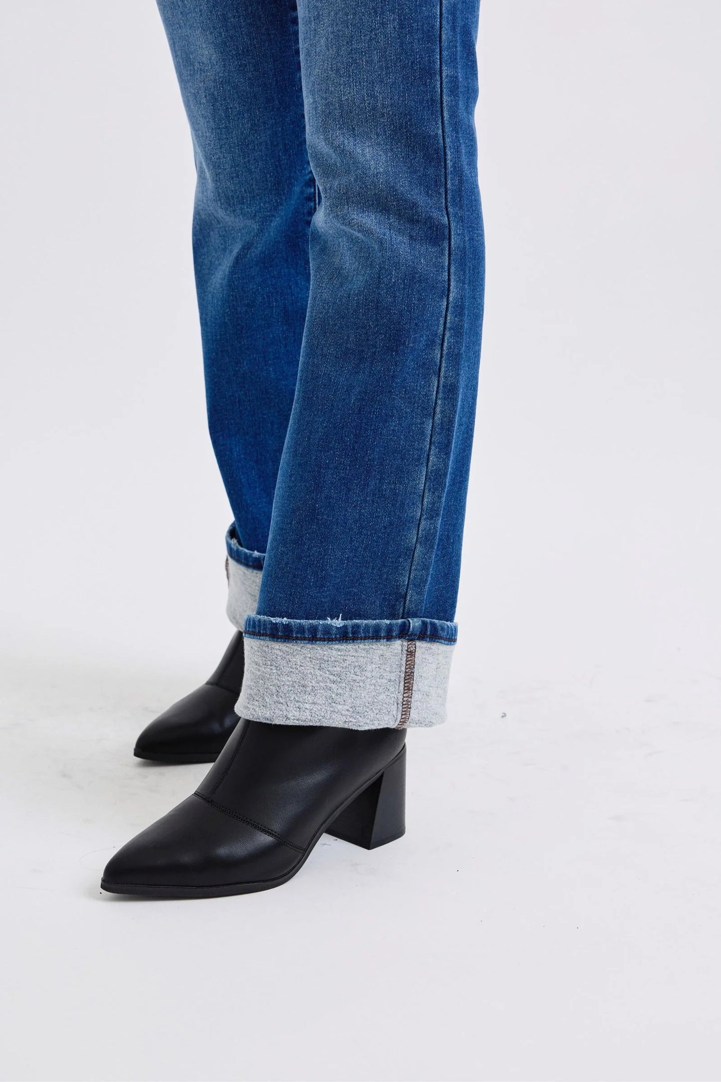 Gemigirl Mid-Rise Bootcut Straight Leg Jeans with Thermal Lining in Classic Wash